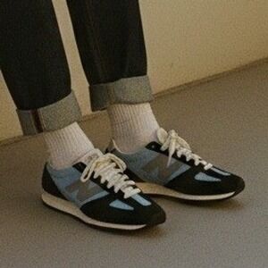 New Balance 327 Sneakers Black Light Blue Suede Gray Logo‎ - Size US 6.5M